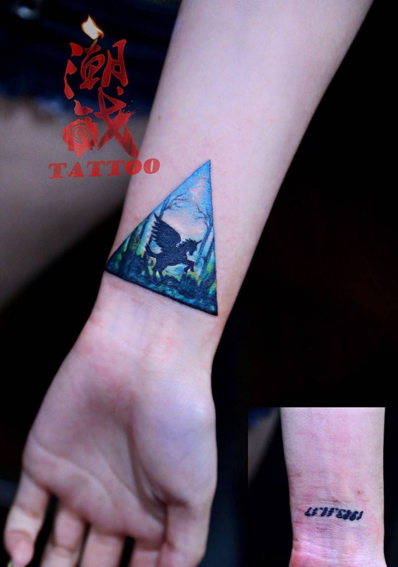 纹身遮盖纹身图片_手臂欧美写实水彩遮盖独角兽纹身图案