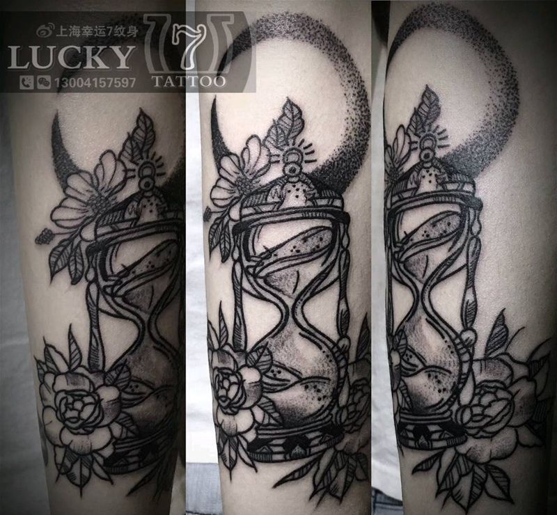 点刺|沙漏|幸运7纹身纹身图片_手臂点刺成品纹身图案