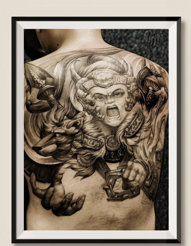 锦马超纹身图片_背部纹身图案