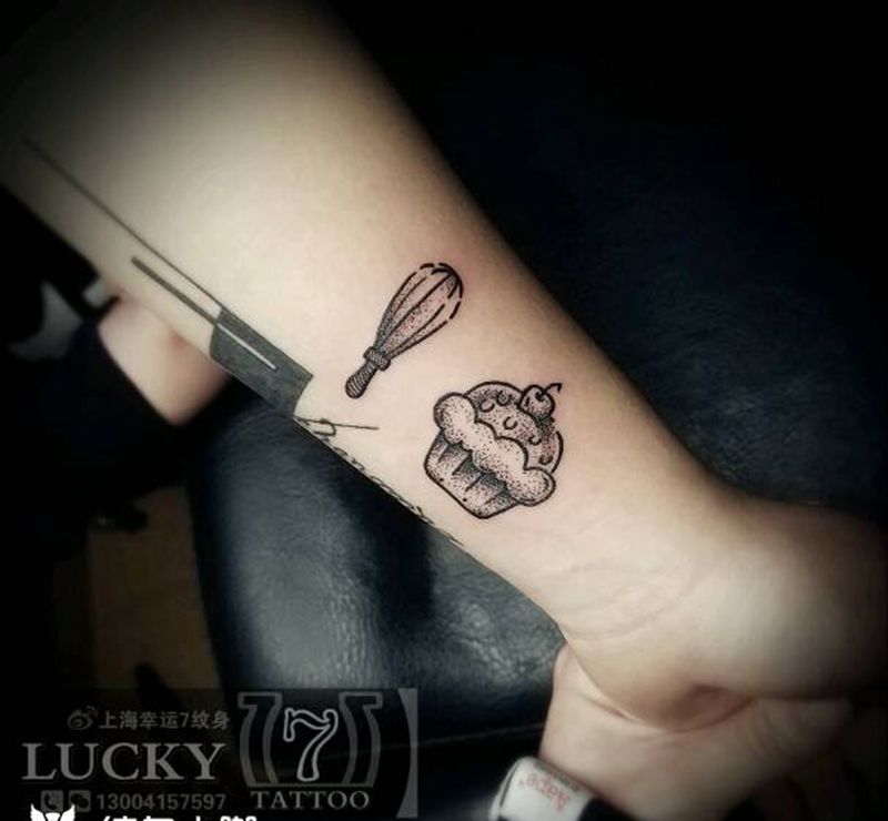 甜品|蛋糕|幸运7纹身纹身图片_手臂原创点刺成品纹身图案