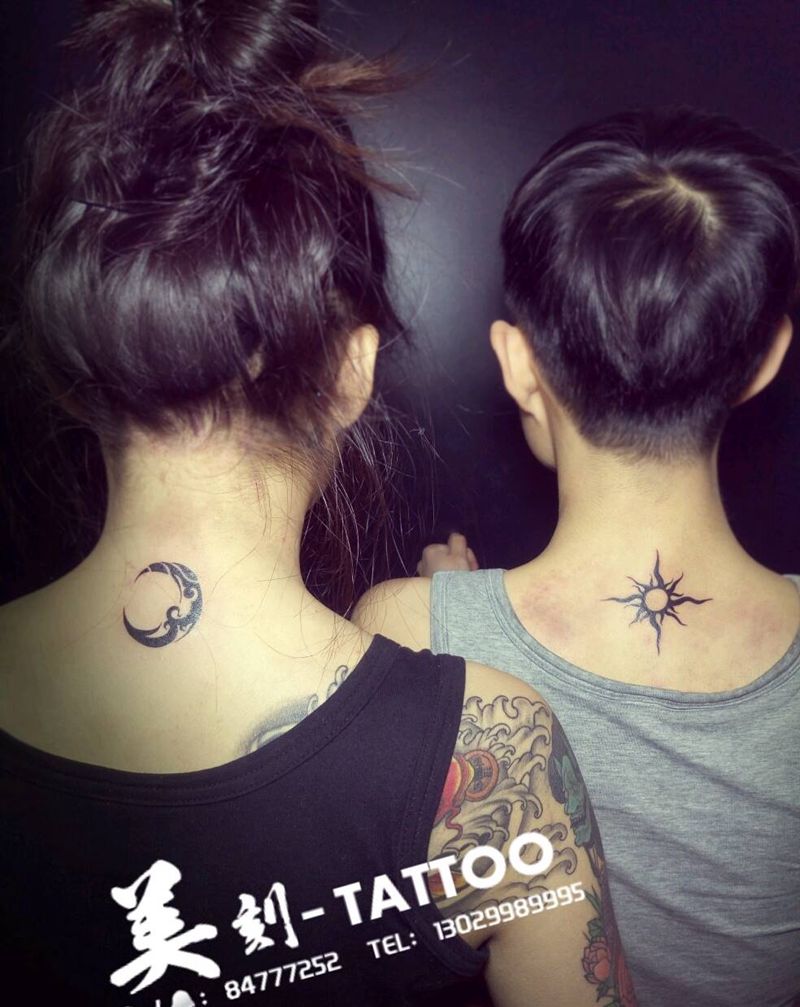 小情侣❤纹身图片_颈部清新几何成品纹身图案