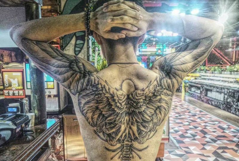 翼纹身图片