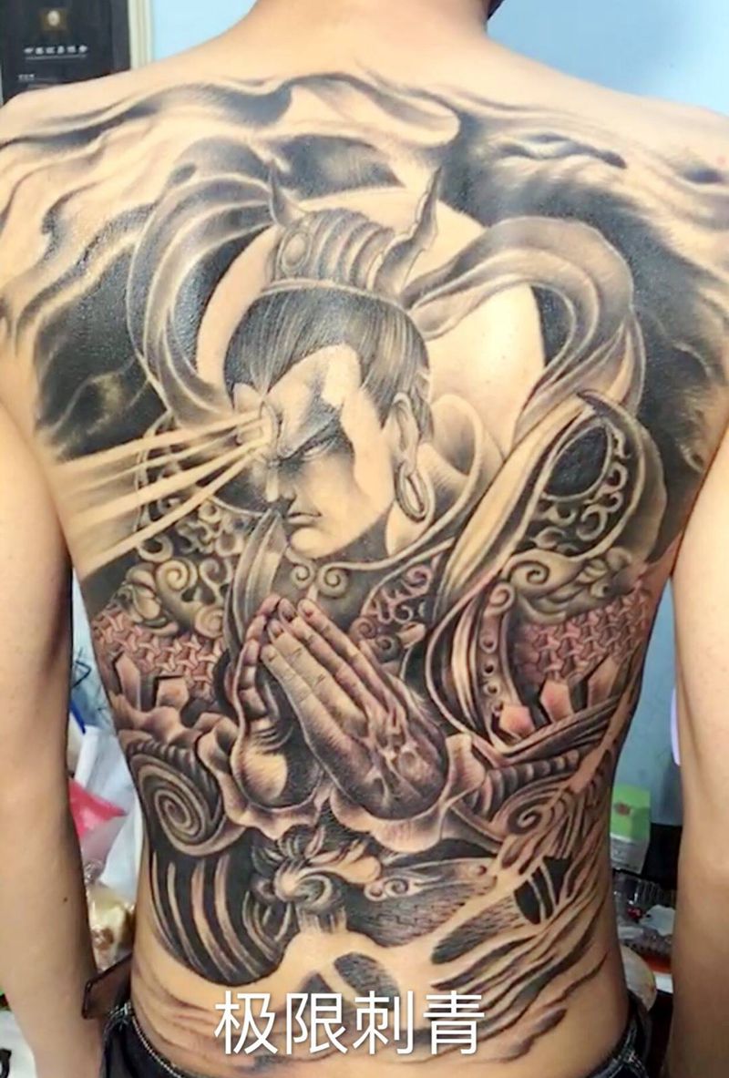 后背二郎神。纹身图片