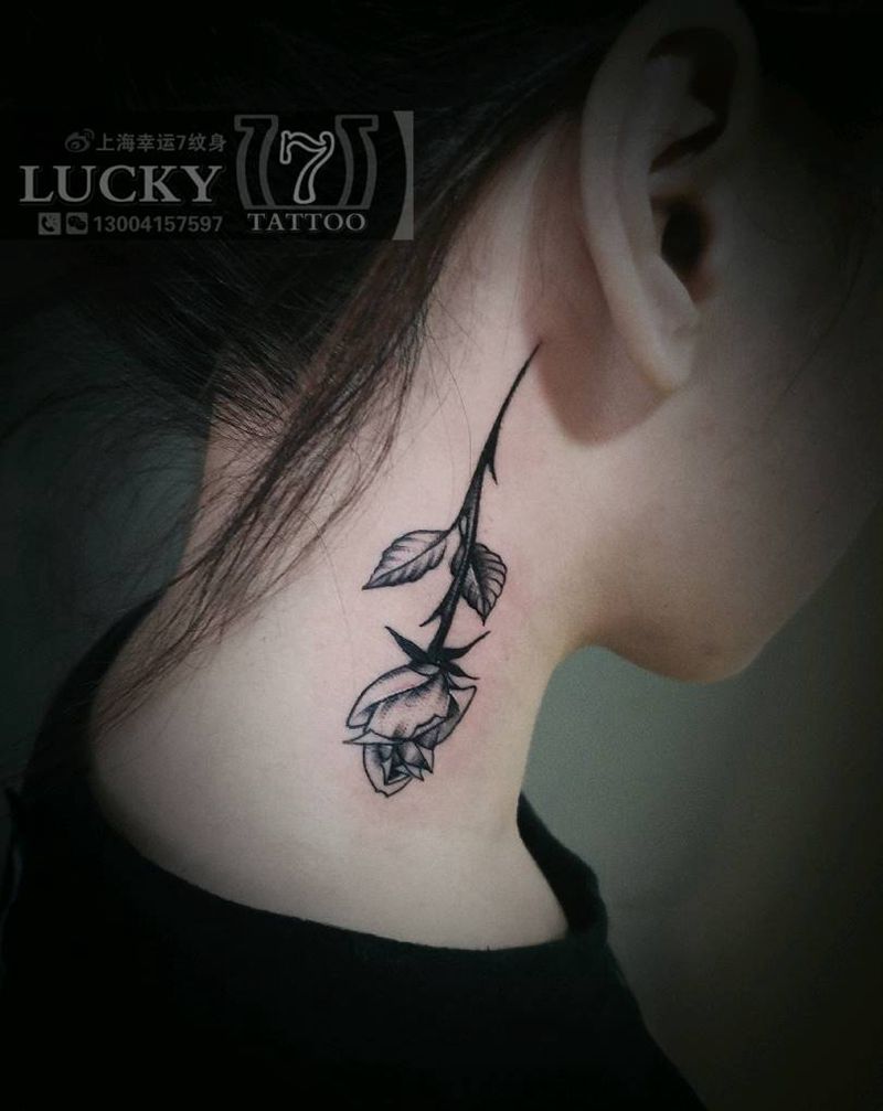 玫瑰|幸运7纹身纹身图片_颈部清新纹身图案