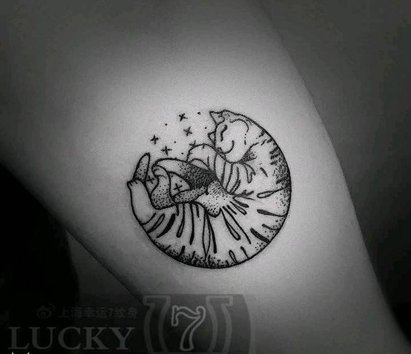 小猫|幸运7纹身纹身图片_手臂点刺清新纹身图案