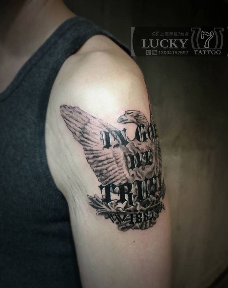 老鹰|字母|幸运7纹身纹身图片_手臂黑灰文字纹身图案