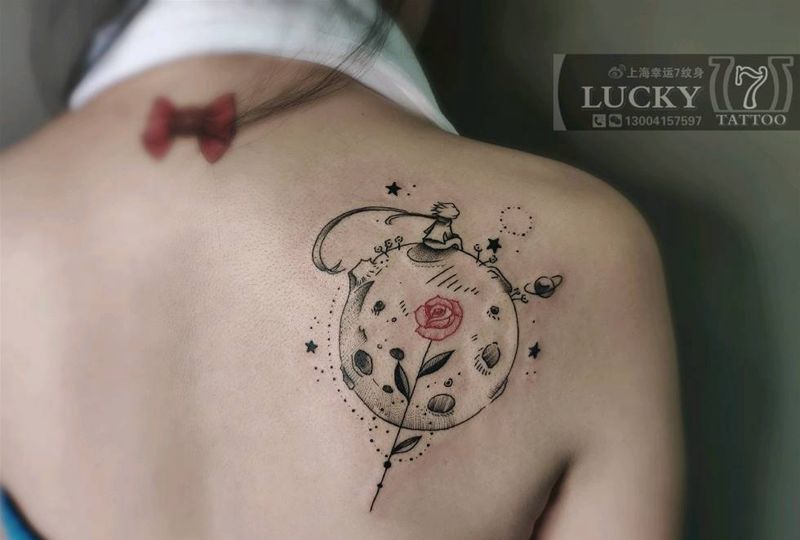 小王子|幸运7纹身纹身图片_背部清新纹身图案