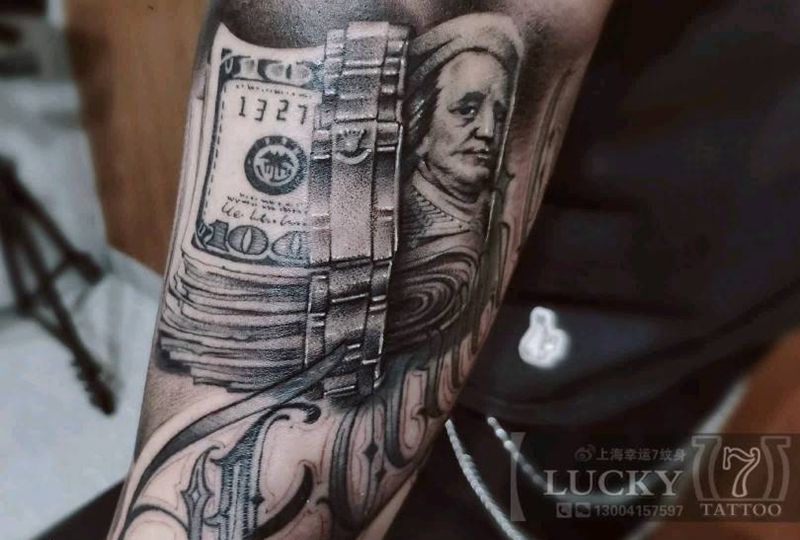 美金|奇卡诺花体字|幸运7纹身纹身图片_手臂欧美写实纹身图案
