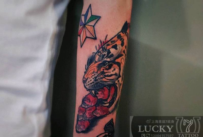 骷髅虎头|幸运7纹身纹身图片_手臂New School纹身图案