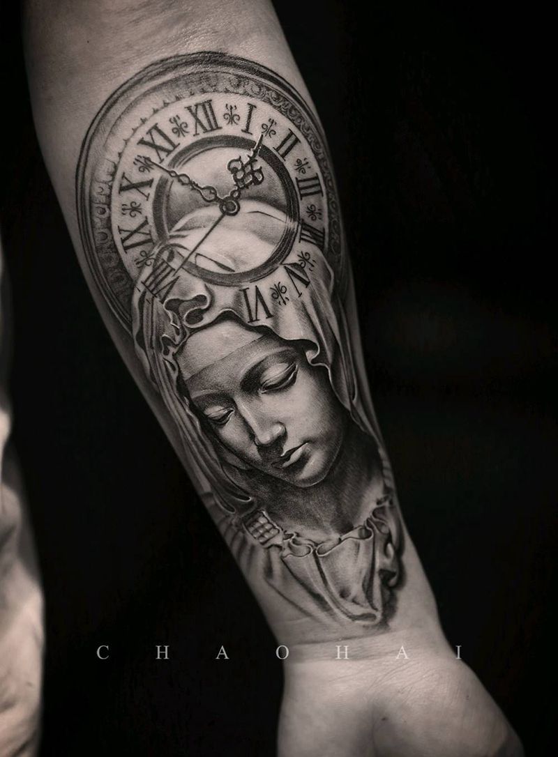 圣女肖像纹身图片_手臂欧美写实纹身图案