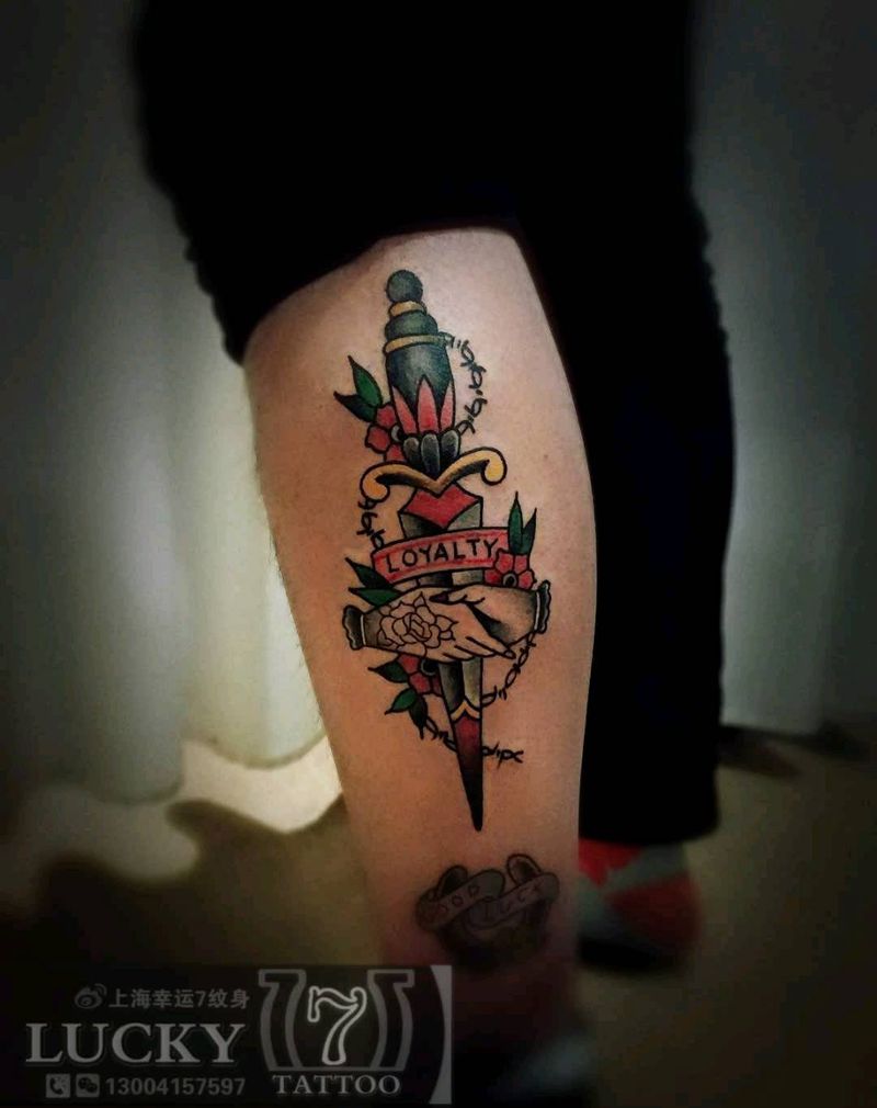 匕首|幸运7纹身纹身图片_Old School小腿纹身图案