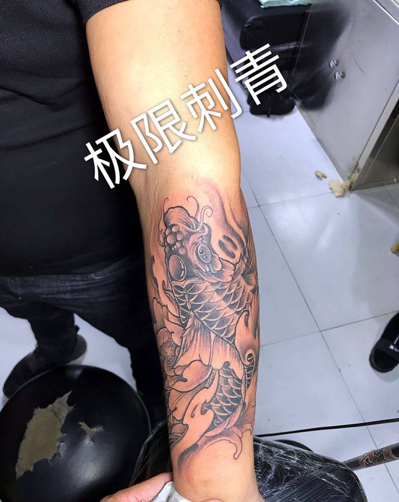 鲤鱼纹身图片