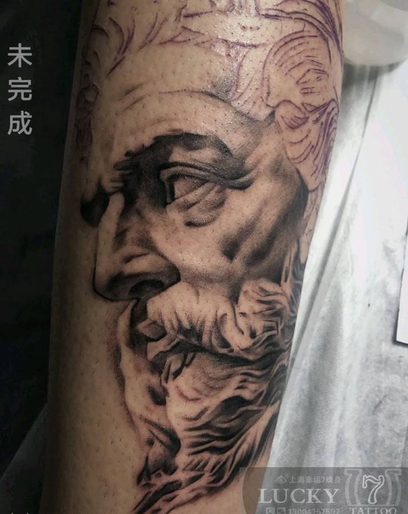 黑灰写实|幸运7纹身纹身图片_手臂欧美写实未完成纹身图案