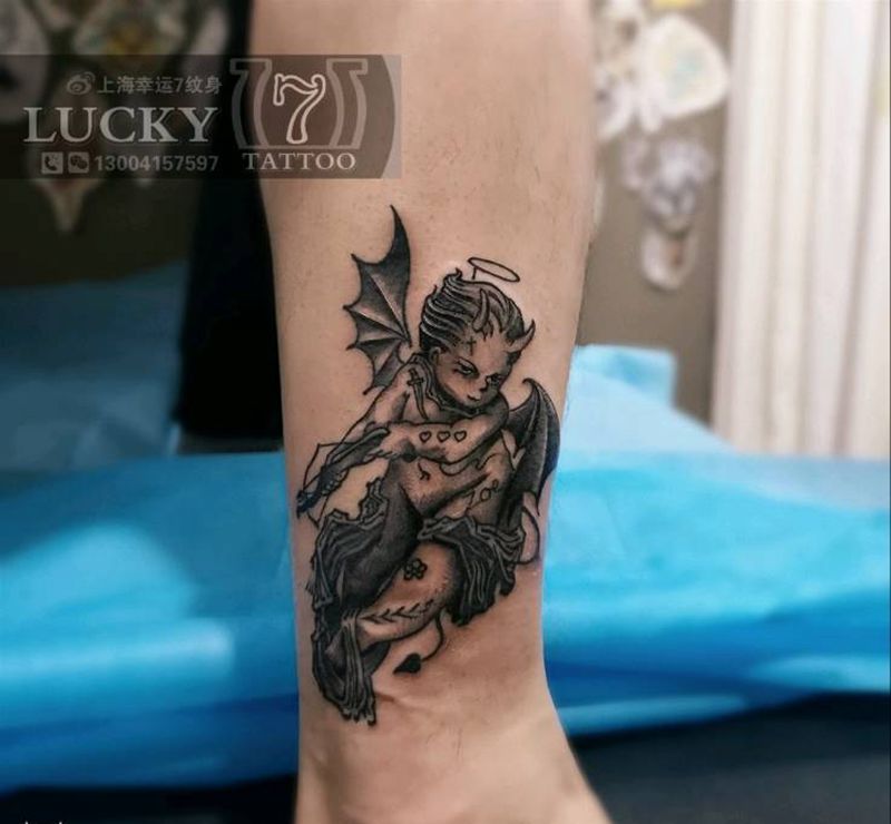 小恶魔|幸运7纹身纹身图片_暗黑脚踝黑灰纹身图案