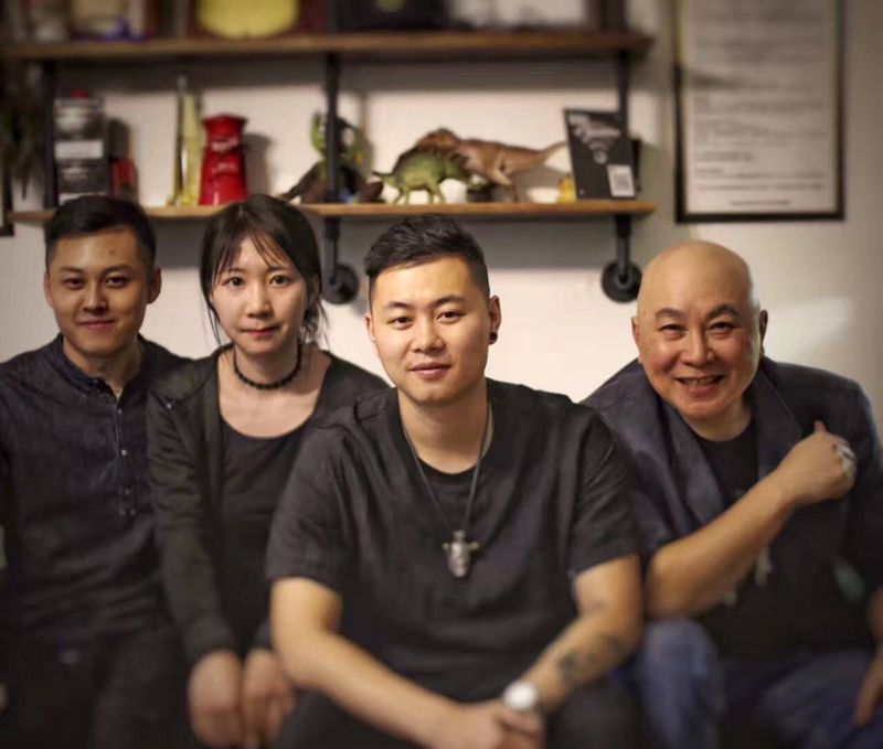 迎来了一位来自“悉尼”的华侨学员，年近54岁的一位资深美术老师纹身图片