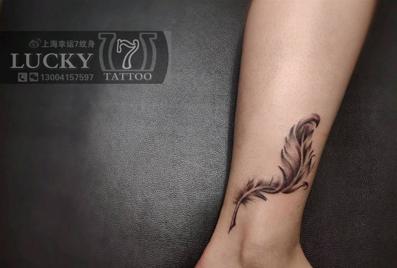羽毛|幸运7纹身纹身图片_腿部清新纹身图案