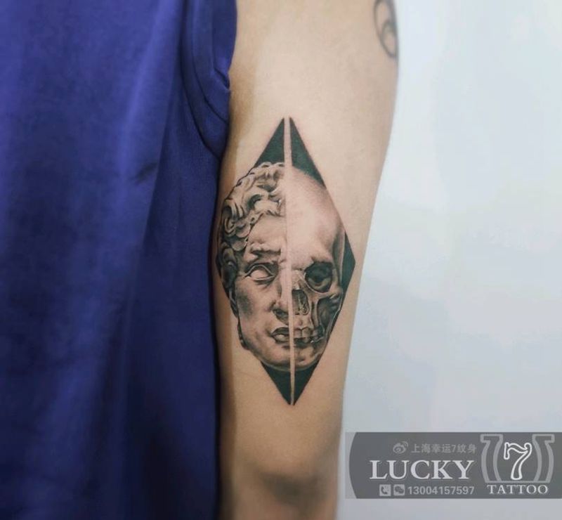 大卫石膏像|骷髅|幸运7纹身纹身图片_手臂欧美写实素描纹身图案