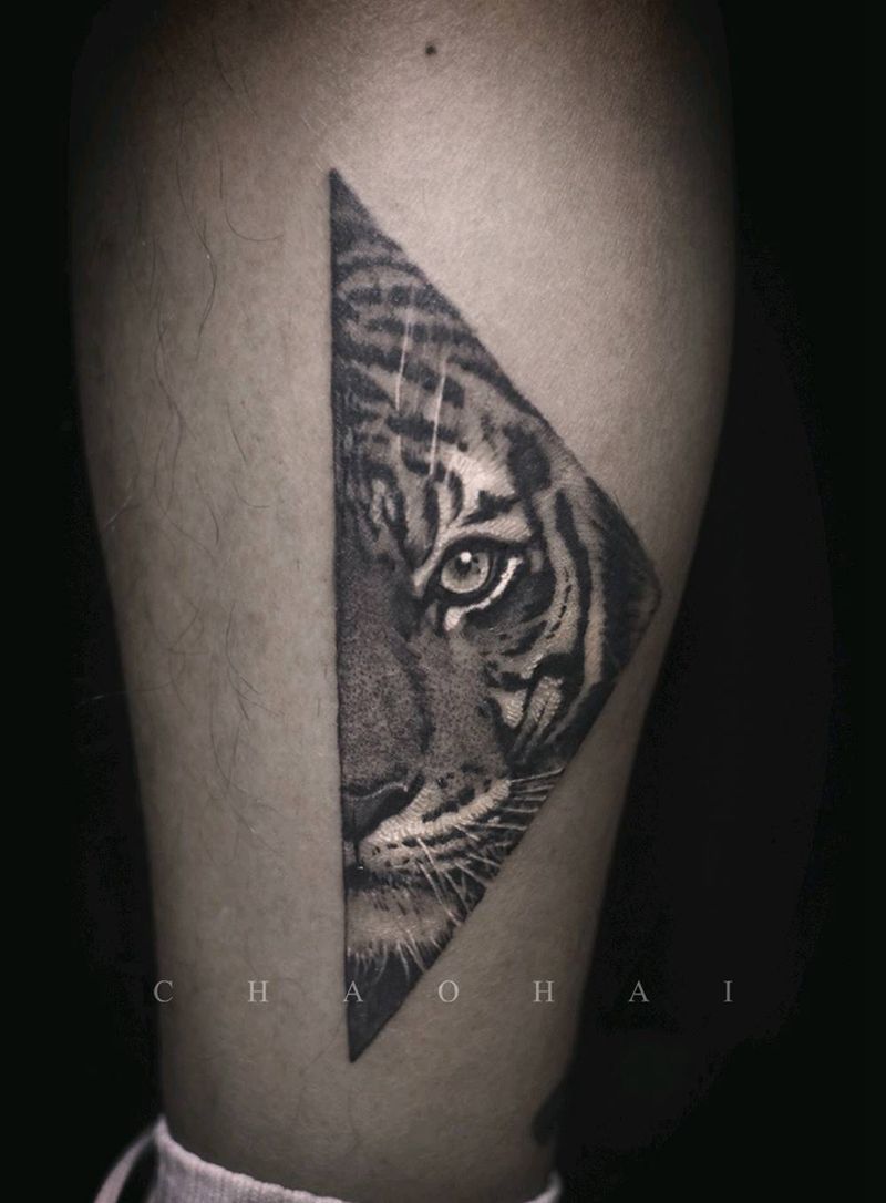 老虎纹身图片_腿部欧美写实纹身图案