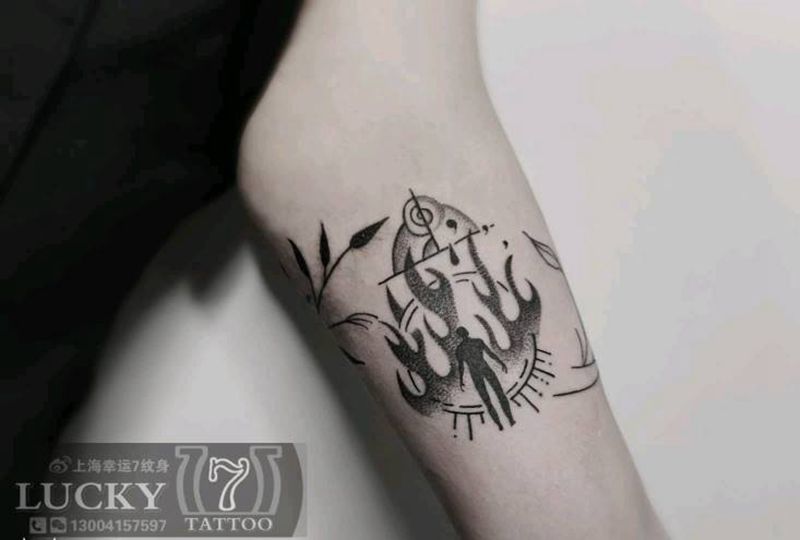 花枝臂环｜幸运7纹身纹身图片_手臂清新纹身图案