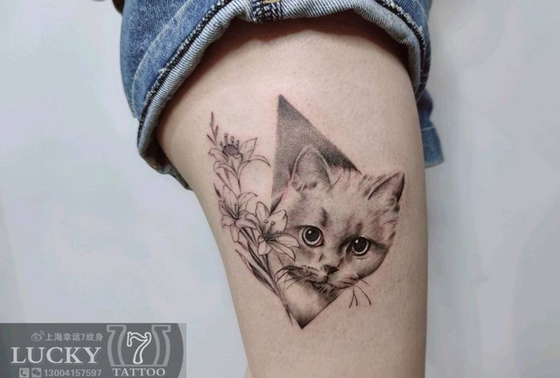 猫纹身|幸运7纹身纹身图片_大腿素描清新纹身图案