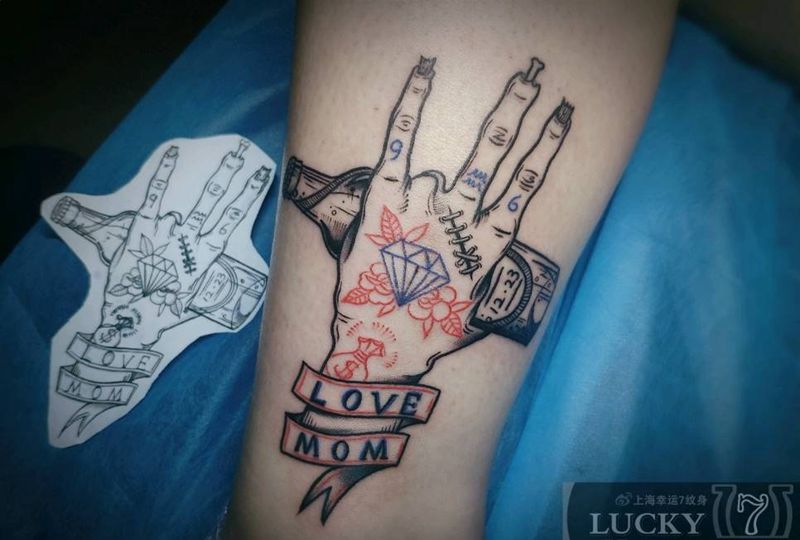 手握瓶|幸运7纹身纹身图片_Old School脚踝纹身图案