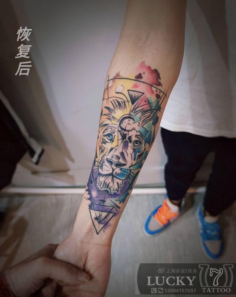 水彩狮头|小字母|幸运7纹身纹身图片_手臂水彩纹身图案