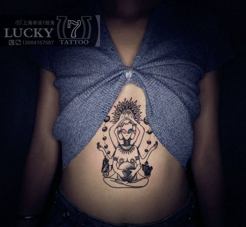 外星人|幸运7纹身纹身图片_腹部点刺成品纹身图案