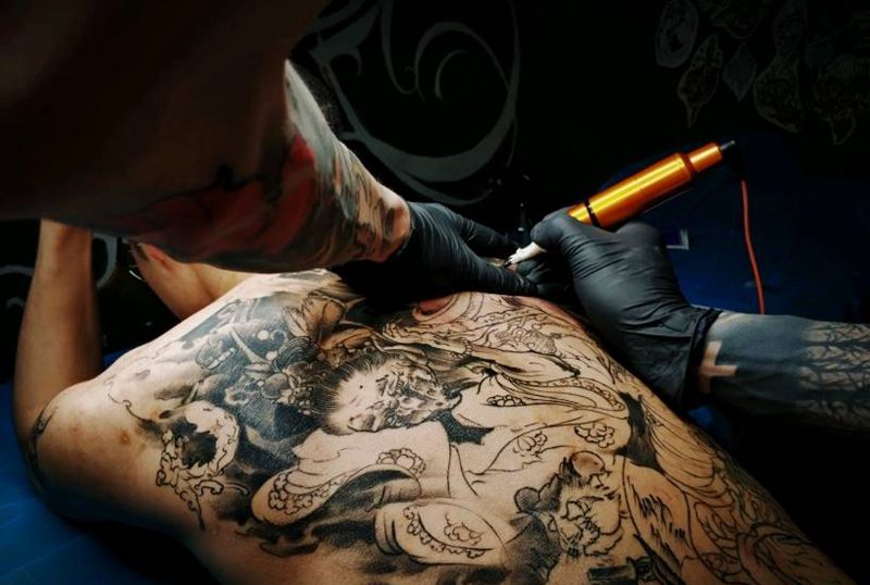 传统满背|幸运7纹身|进行中纹身图片_背部传统鬼神纹身图案