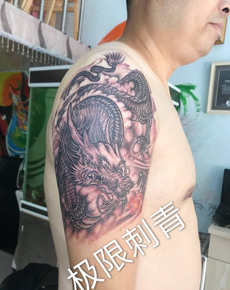 手臂龙纹身图片