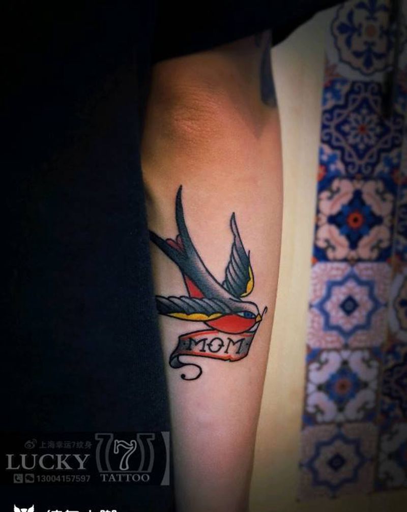 燕子|幸运7纹身纹身图片_手臂Old School纹身图案