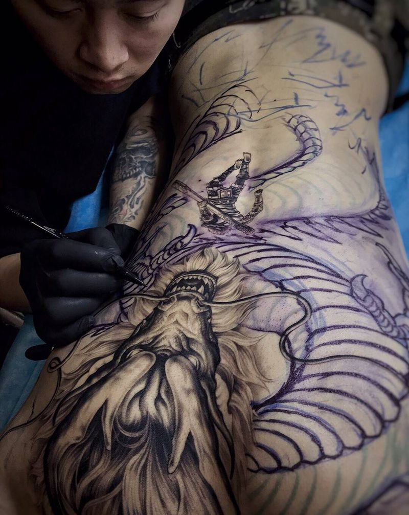 重彩全背纹身图片