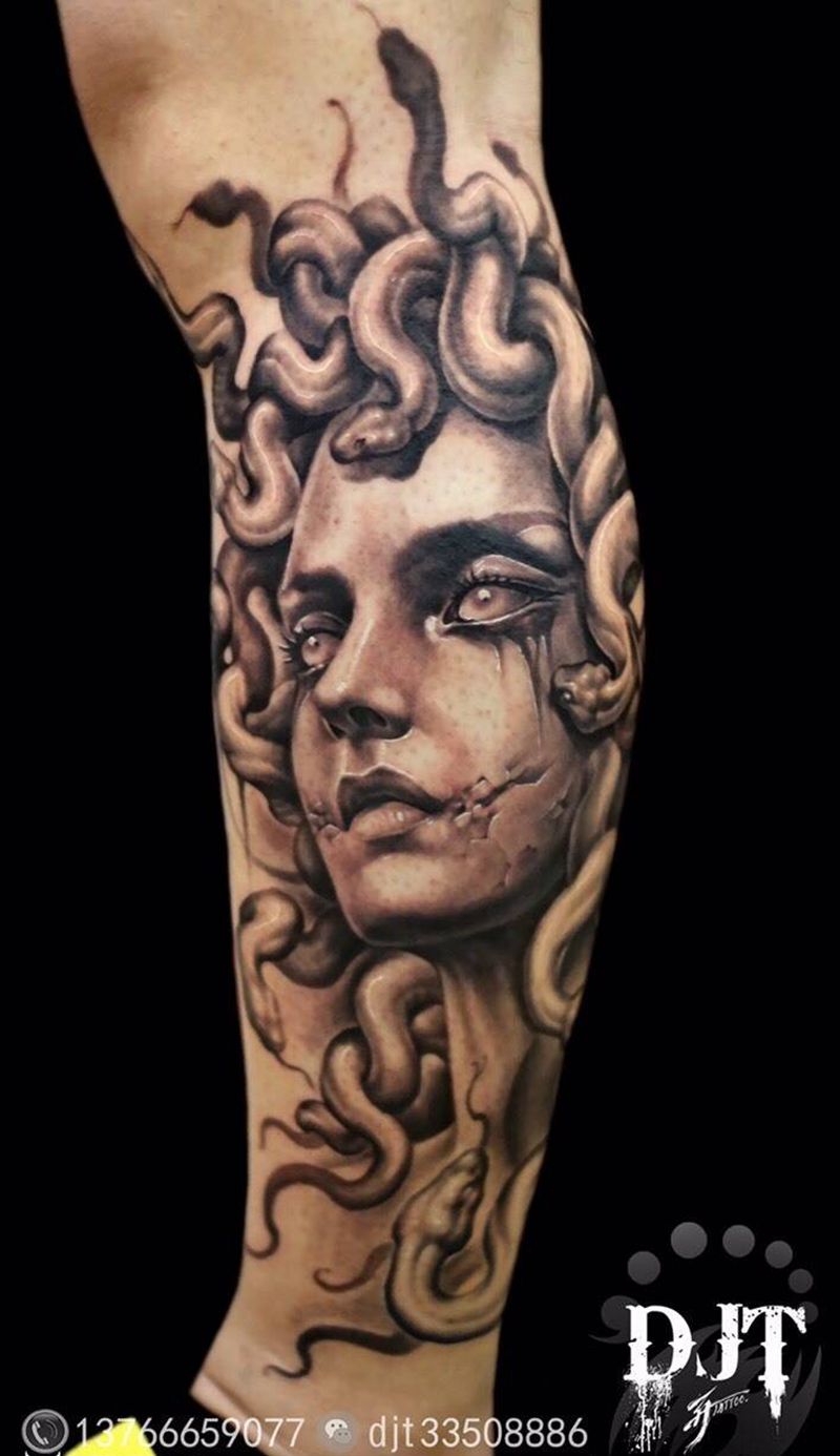 by 首席 阿开.  透过双眼去改变世界.纹身图片_成品腿部欧美清新写实肖像人物原创鬼神动物纹身图案