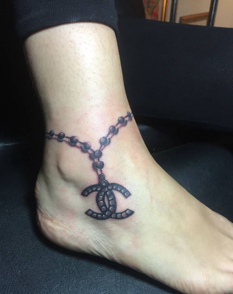 脚环纹身图片_成品腿部写实几何纹身图案