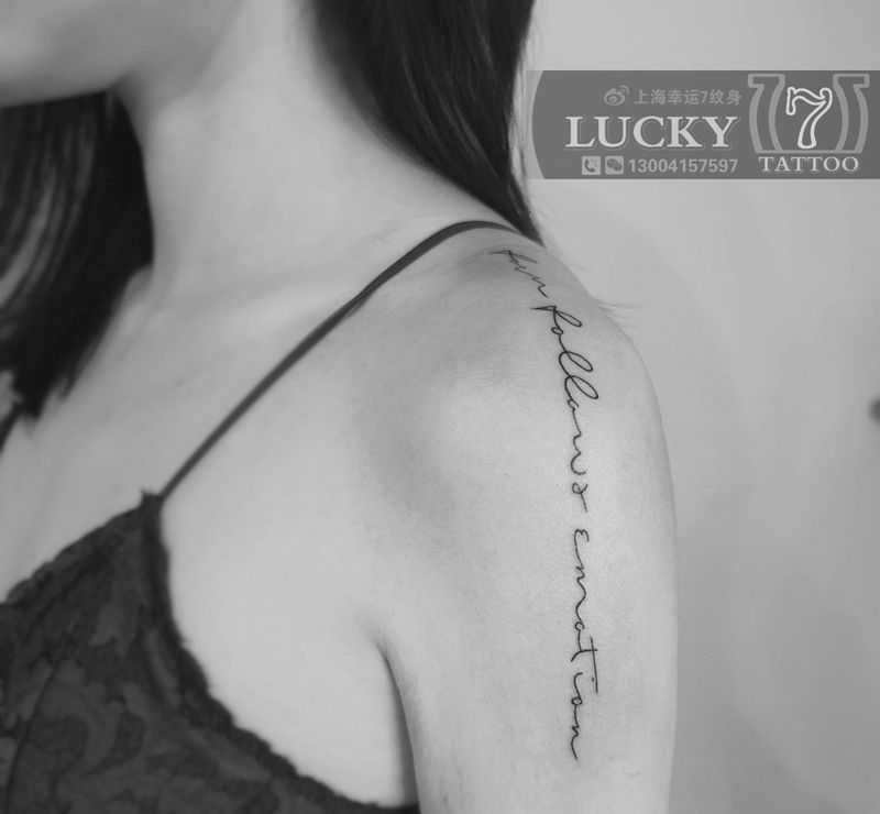 过肩字母|幸运7纹身纹身图片_手臂肩部字母纹身图案