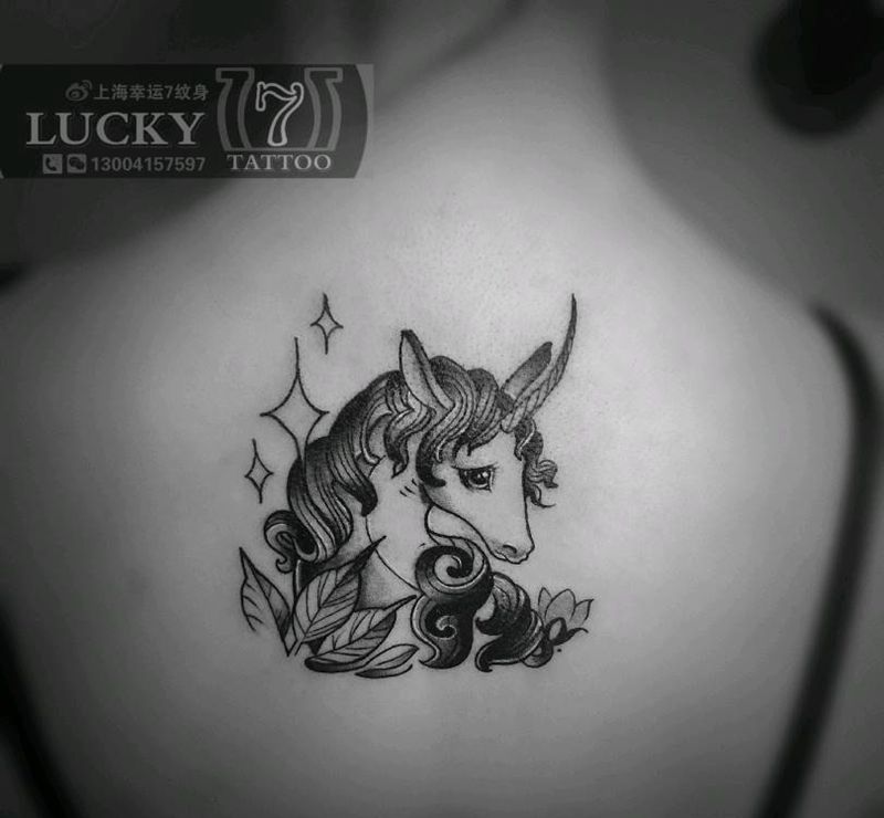 独角兽|幸运7纹身纹身图片_颈部小清新纹身图案