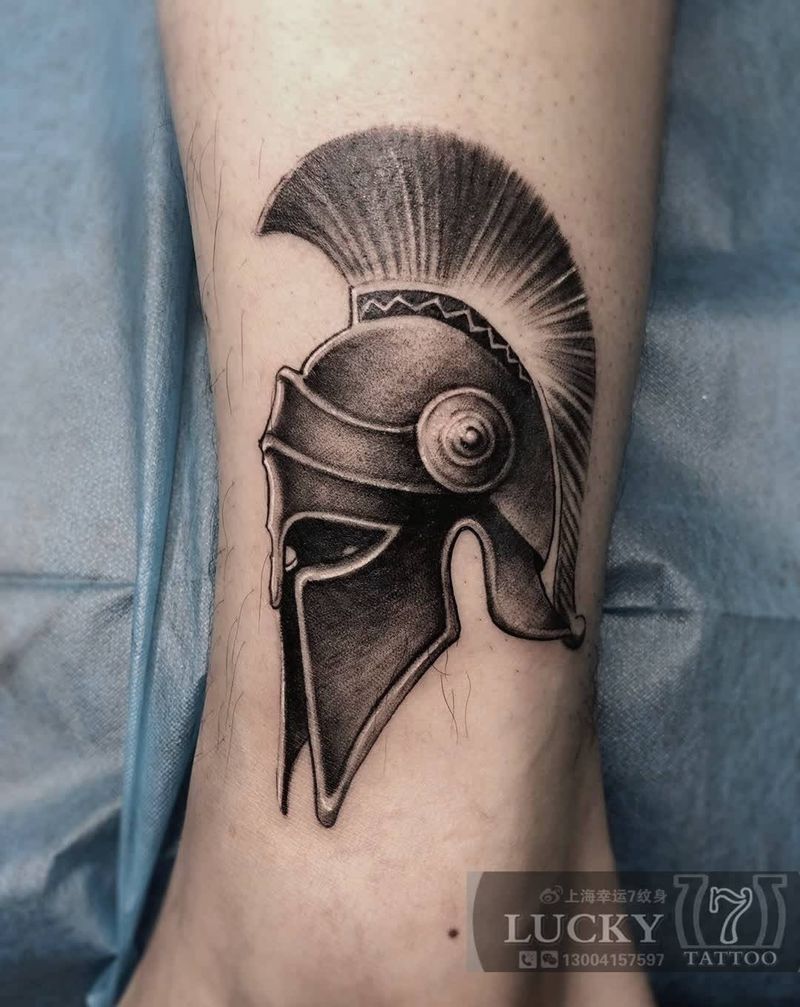 头盔|幸运7纹身纹身图片_欧美写实脚踝纹身图案