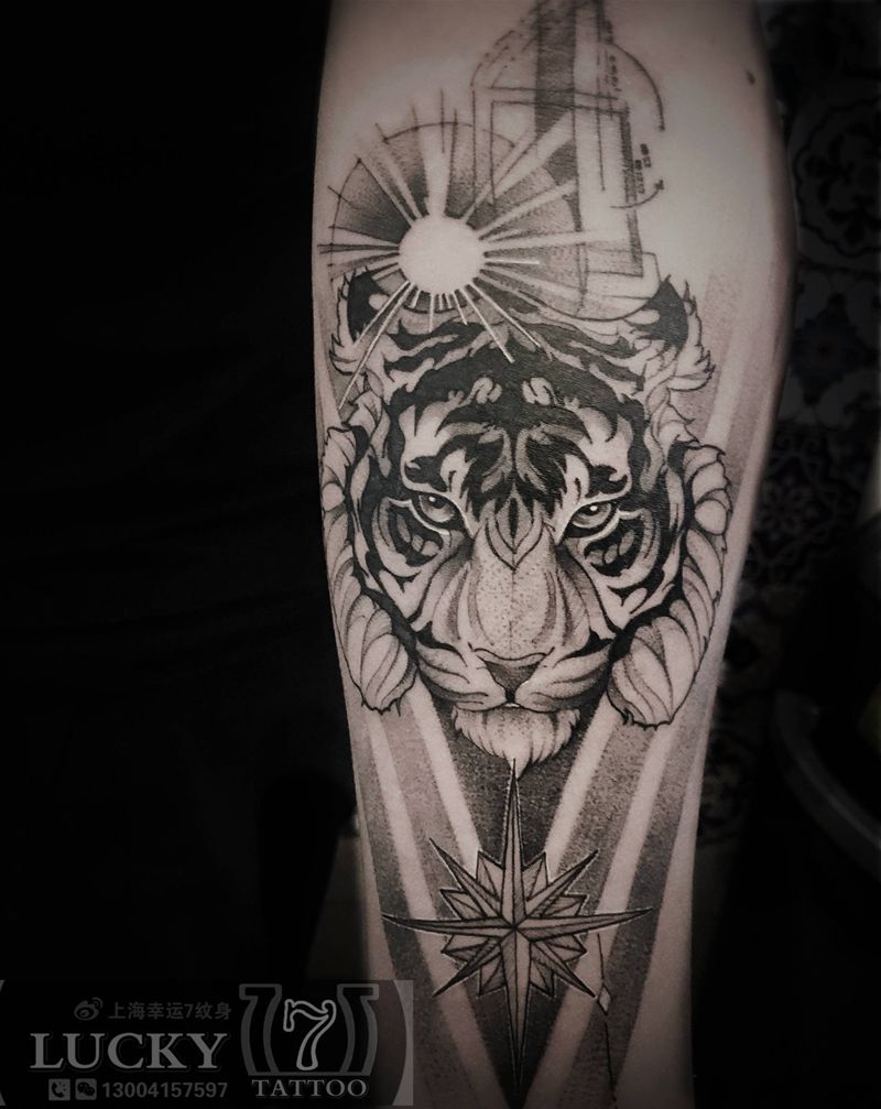 老虎|幸运7纹身纹身图片_手臂点刺黑灰纹身图案