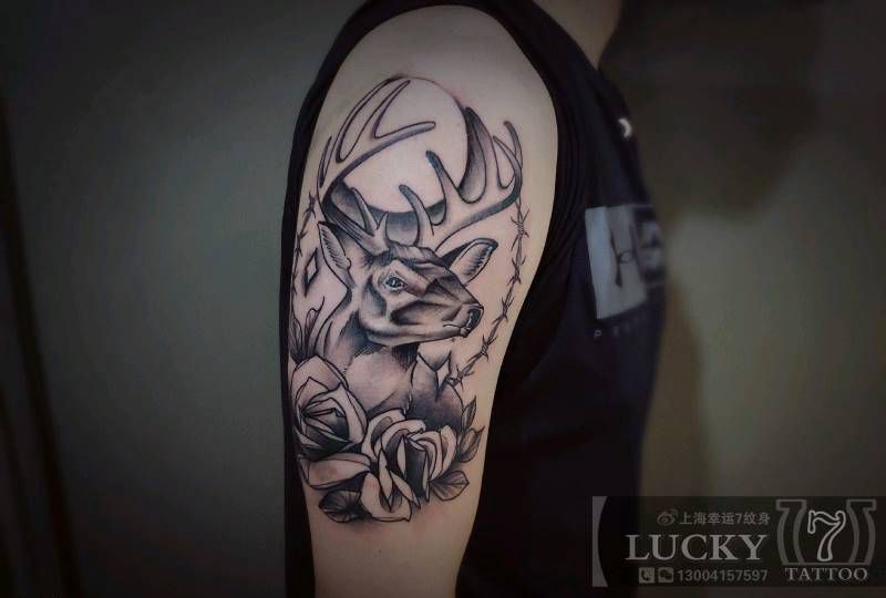 鹿头|幸运7纹身纹身图片_手臂Old School纹身图案