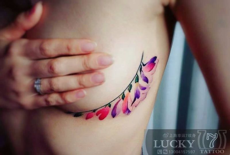 水彩兰花|幸运7纹身纹身图片_胸部水彩纹身图案