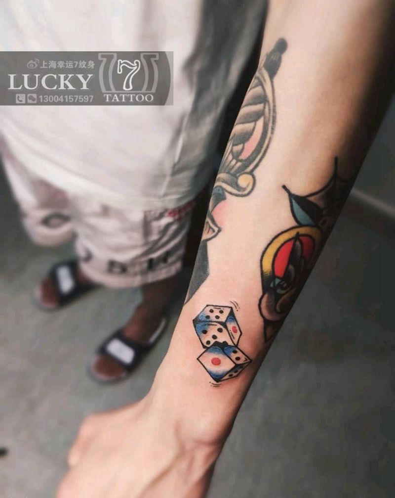 骰子|燕子|幸运7纹身纹身图片_手臂Old School纹身图案