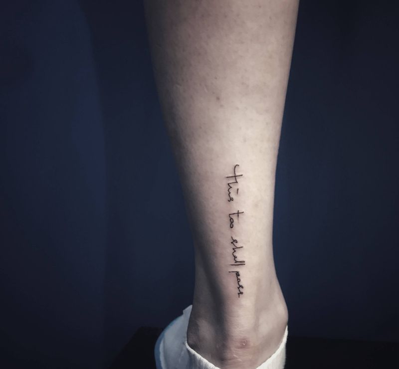 小清新纹身图片_胸部腿部点刺几何纹身图案