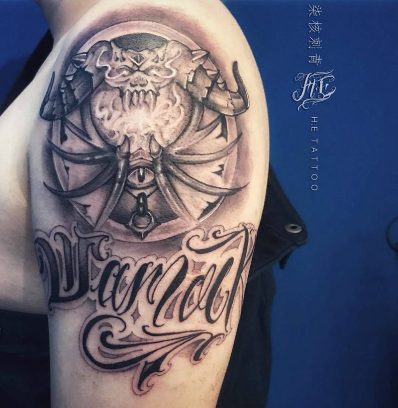 魔兽时间纹身图片_手臂肩部欧美写实花体字原创纹身图案