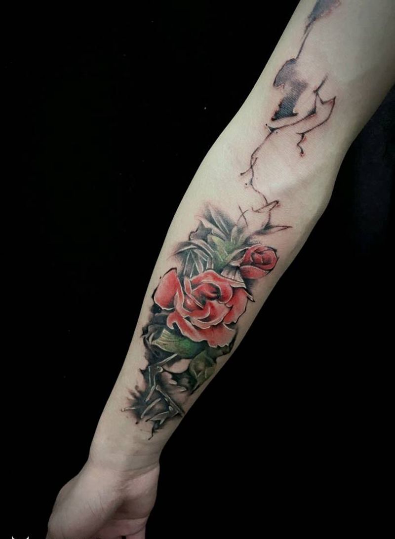 花纹身图片_手臂水墨欧美写实半写意纹身图案