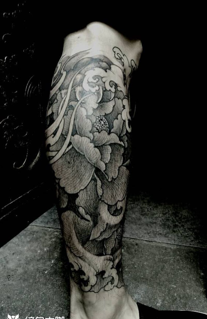 牡丹……纹身图片_腿部传统中国风成品纹身图案