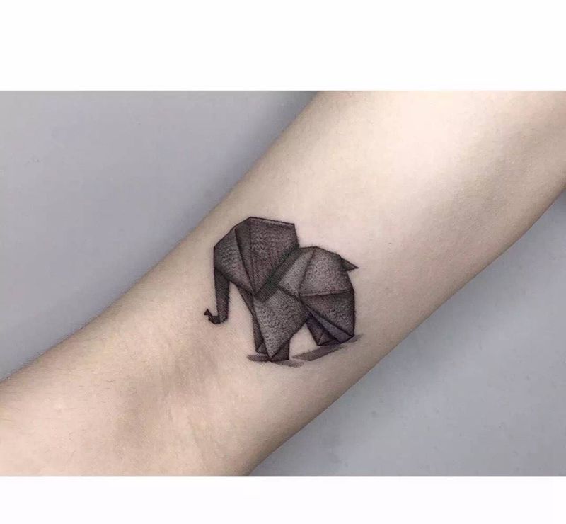 折纸小象纹身图片_成品手臂清新动物贴纸纹身图案