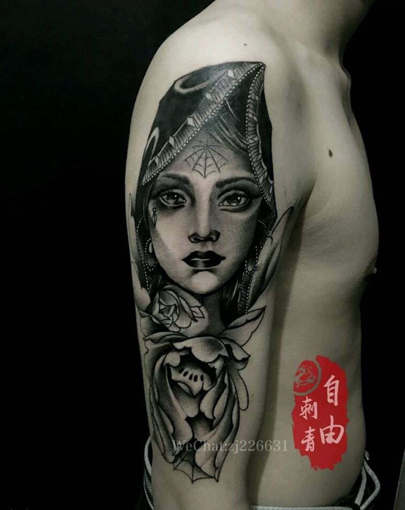 妞纹身图片