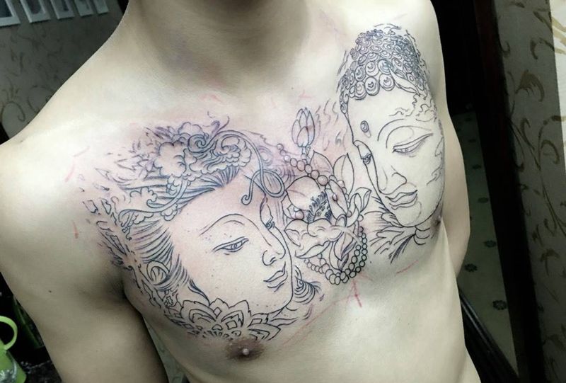 四川小帅哥的中式大胸花!记号达奇走线纹身图片