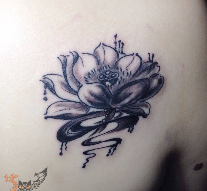 写意莲花纹身图片