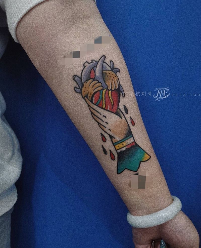 oldschool心脏纹身图片_手臂手部Old SchoolNew School心脏纹身图案