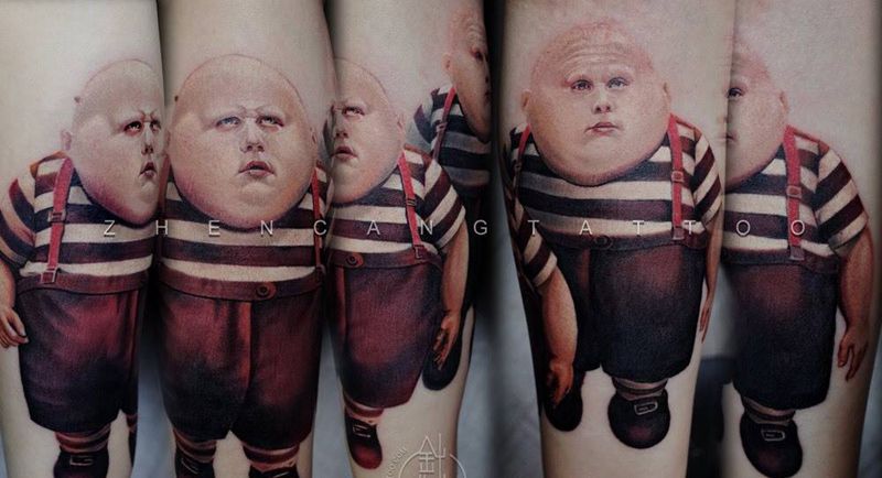 Tweedledee & Tweedledum | 针藏刺青邵钢纹身作品纹身图片_成品手臂写实人物针藏刺青邵钢纹身图案